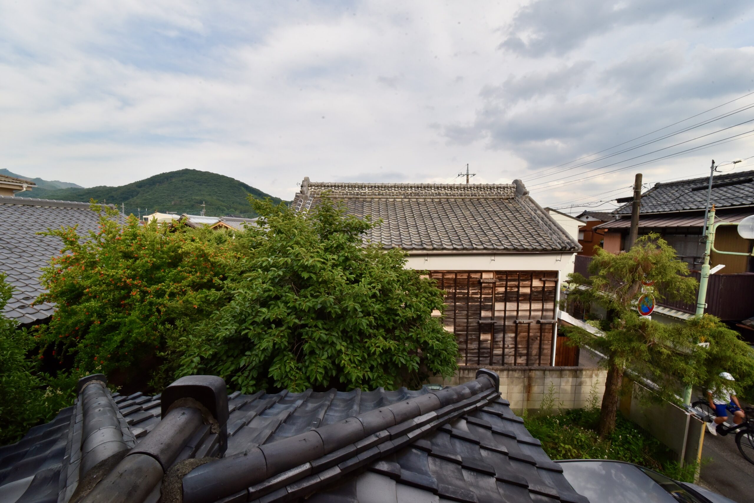 YELLOW INN KIRYU 和風建築の宿の外観